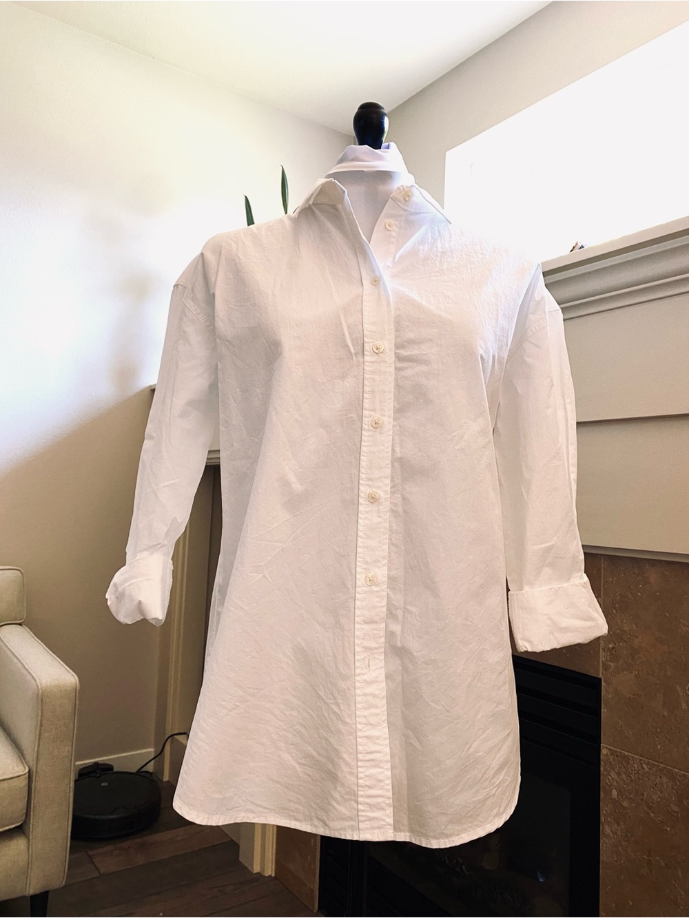NWT Universal Thread White Women's Oversized Fit Button-Down Shirt